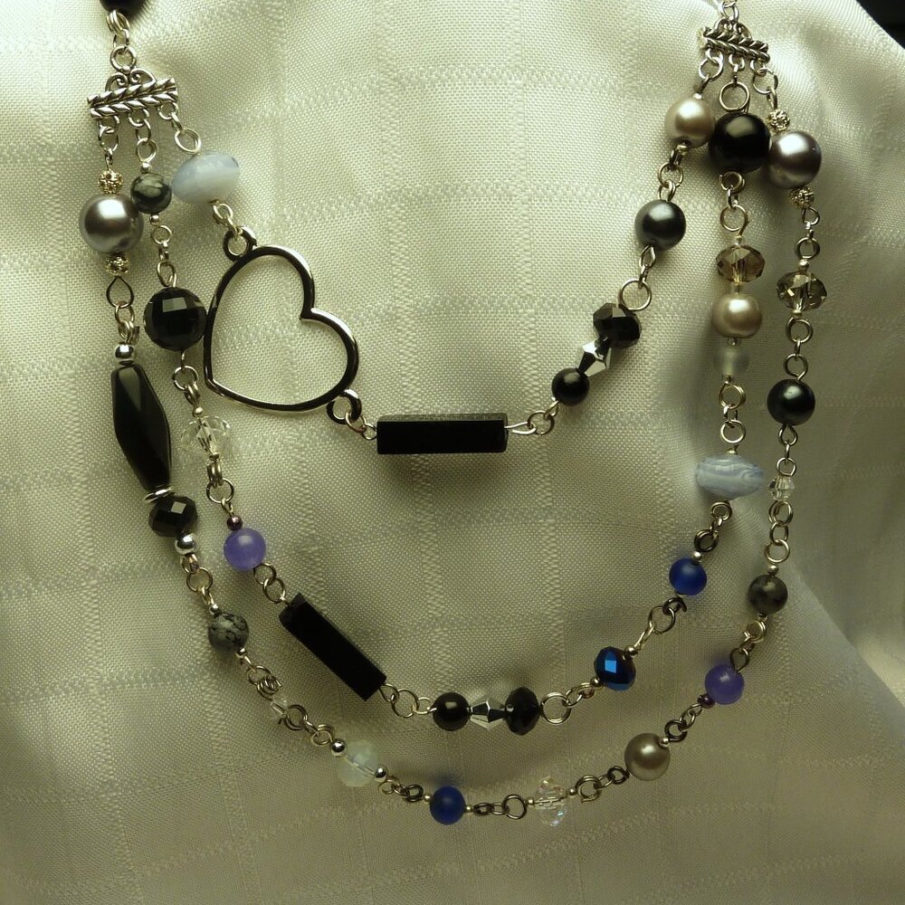 No 97 Beautiful handmade jewelry set: earrings, bracelet, and necklace